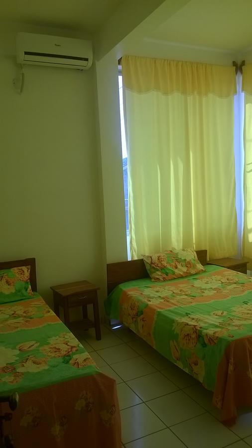 Hotel Alma Trinidad Exteriör bild