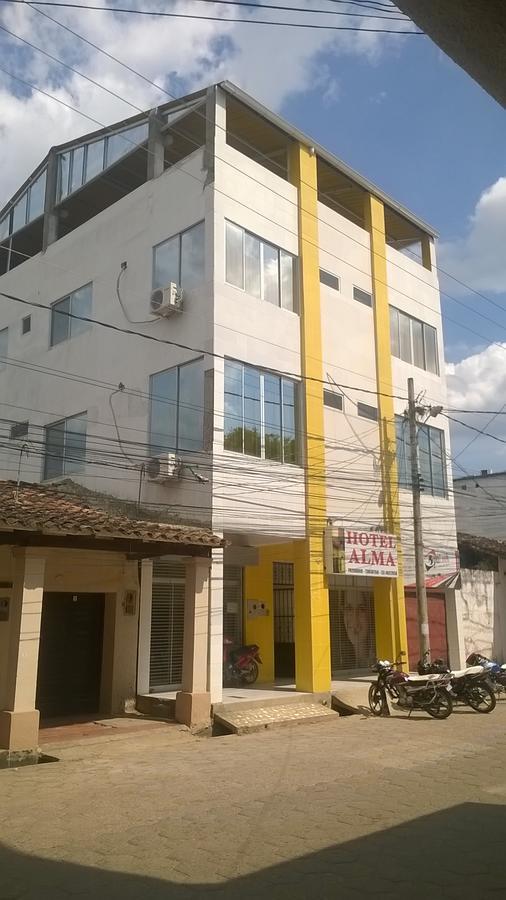 Hotel Alma Trinidad Exteriör bild